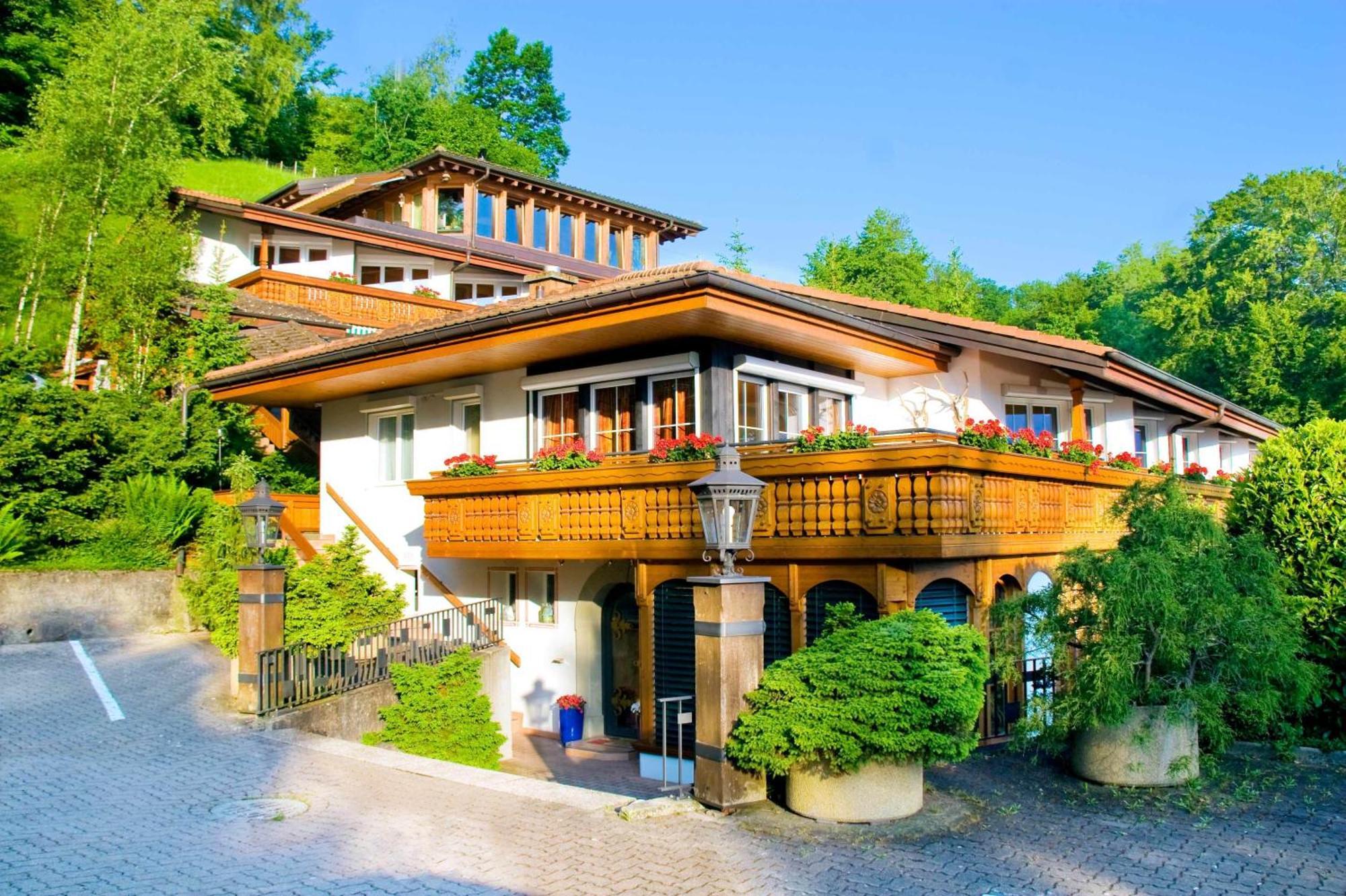 Seehotel Boutique Jaegerhof-Hubertus Faulensee Eksteriør billede