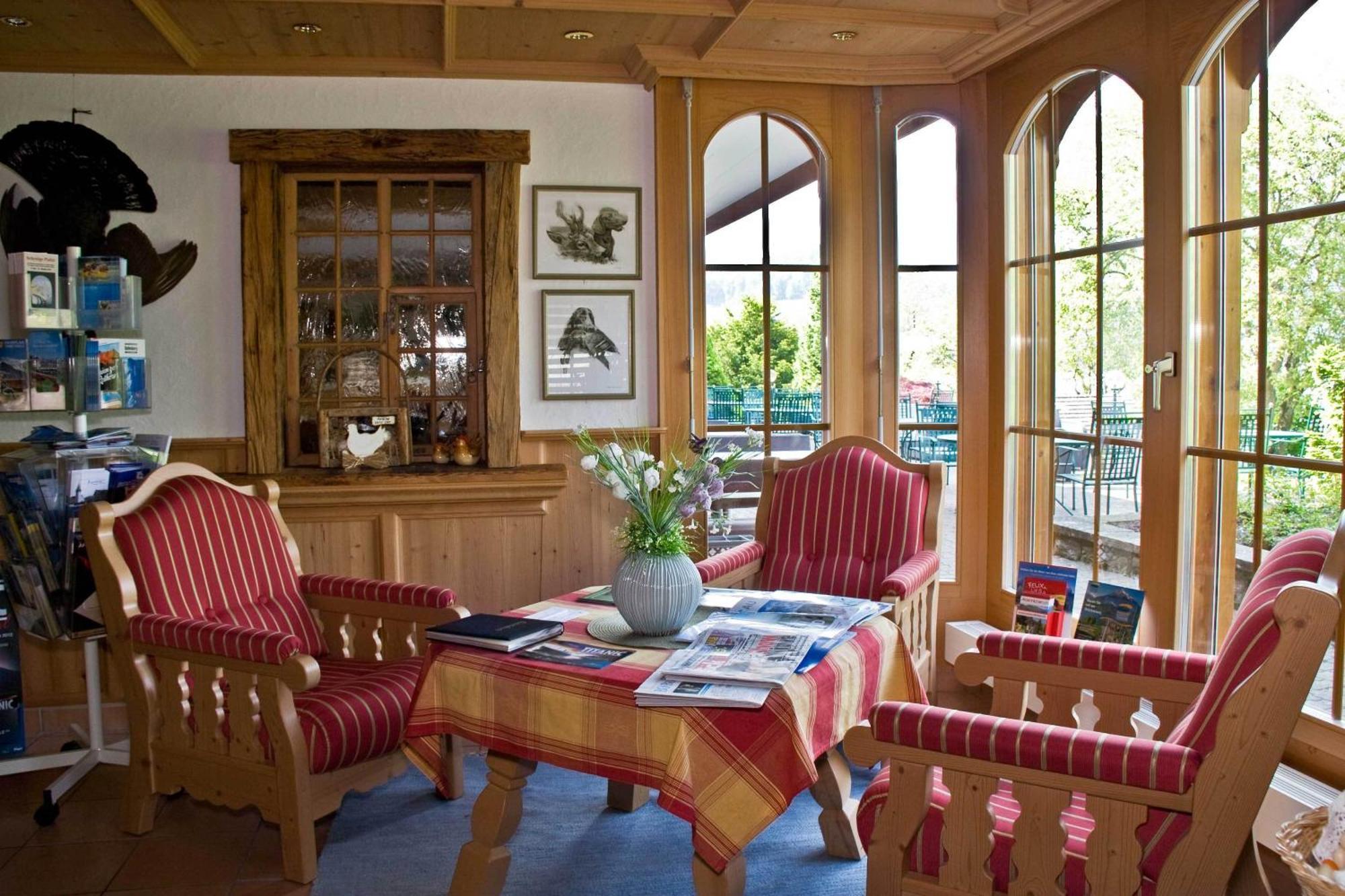 Seehotel Boutique Jaegerhof-Hubertus Faulensee Eksteriør billede