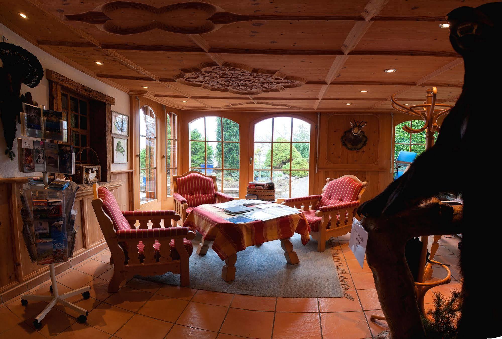 Seehotel Boutique Jaegerhof-Hubertus Faulensee Eksteriør billede
