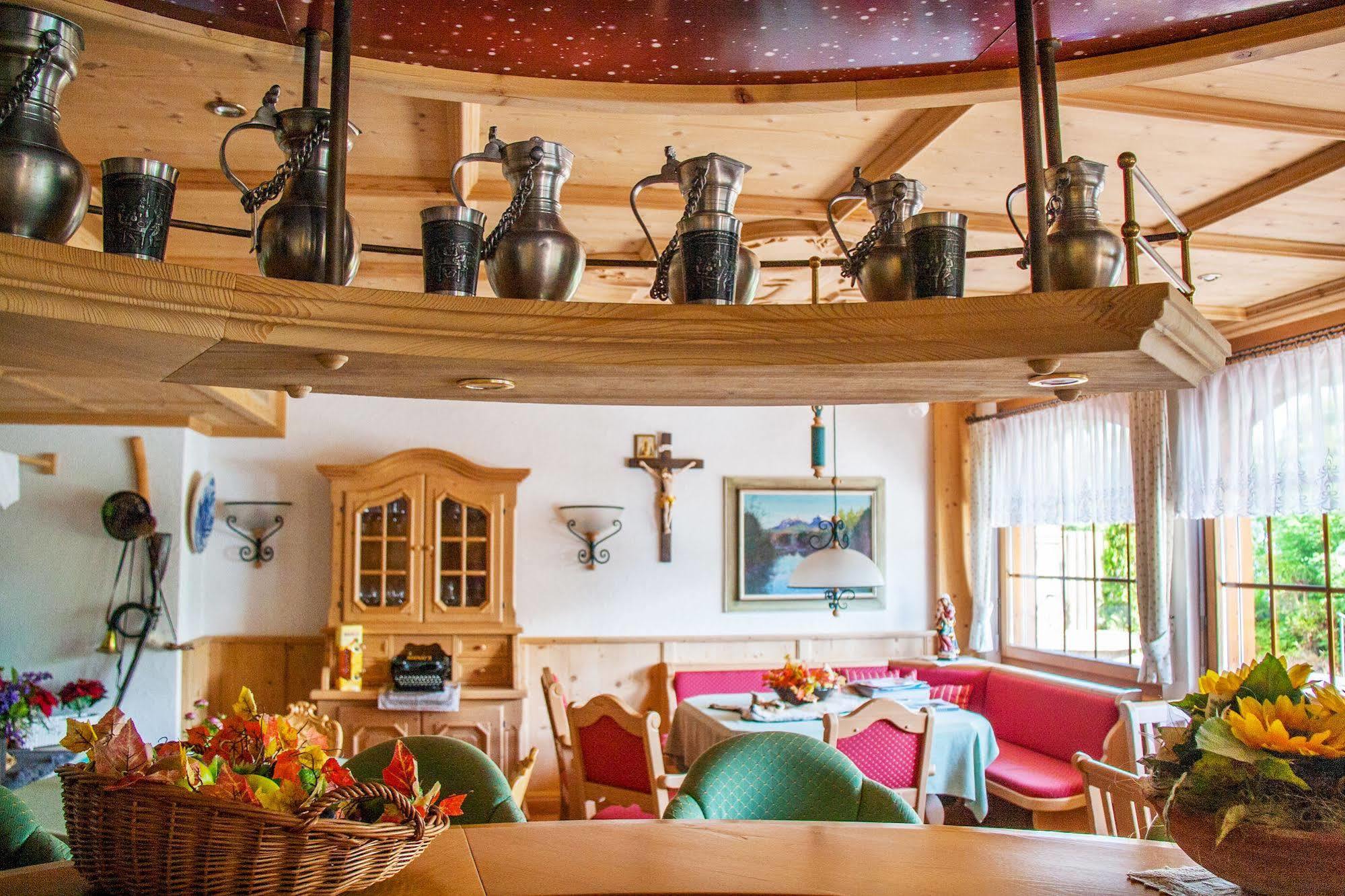 Seehotel Boutique Jaegerhof-Hubertus Faulensee Eksteriør billede
